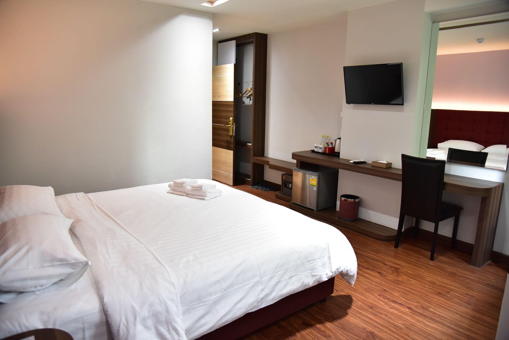 Grand Pink Hotel Hatyai Хатъяй Экстерьер фото