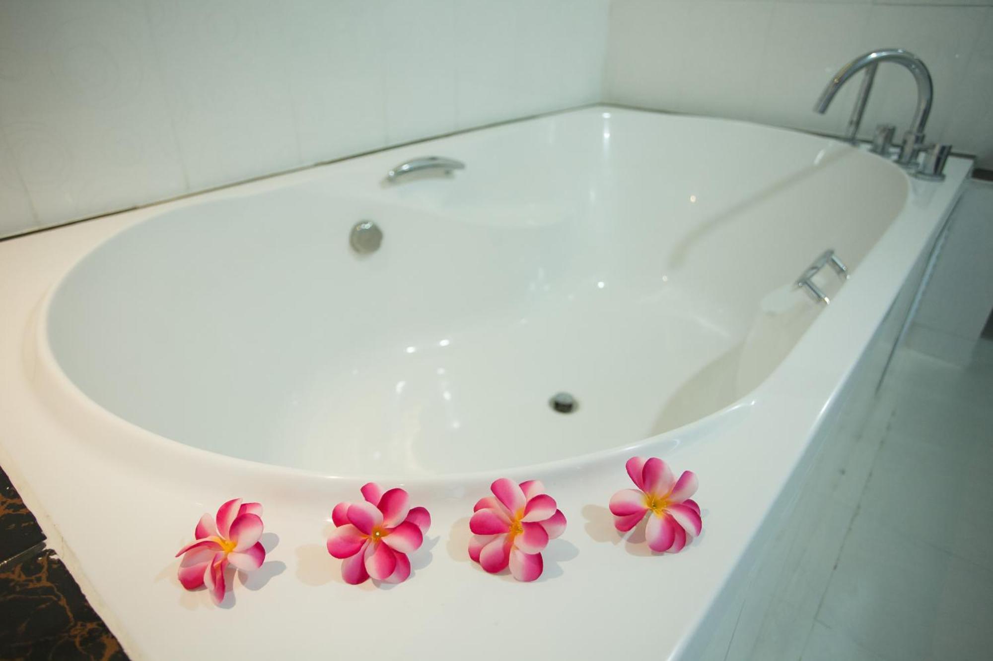 Grand Pink Hotel Hatyai Хатъяй Экстерьер фото